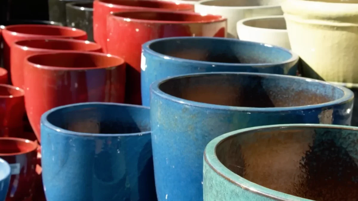 Balcony pots and containers